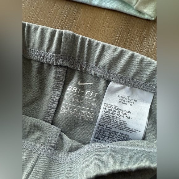 Nike Ombré Hoodie and Gray Leggings 2-3T - Picture 2 of 5